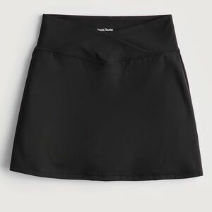 Hollister Social Tourist Black High Waisted V Waist Athletic Skort